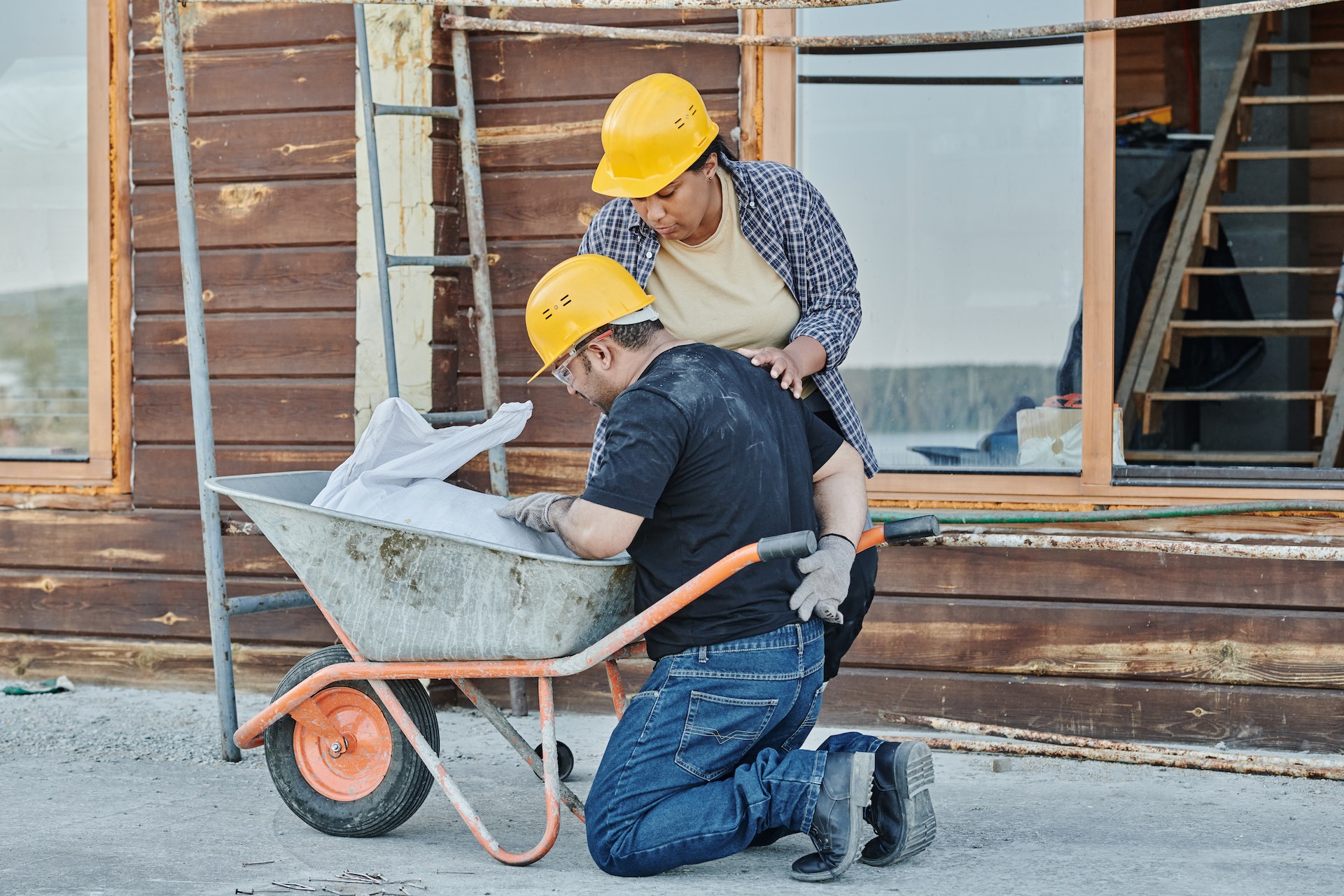 Clasificación errónea de empleados y compensación laboral en Nevada