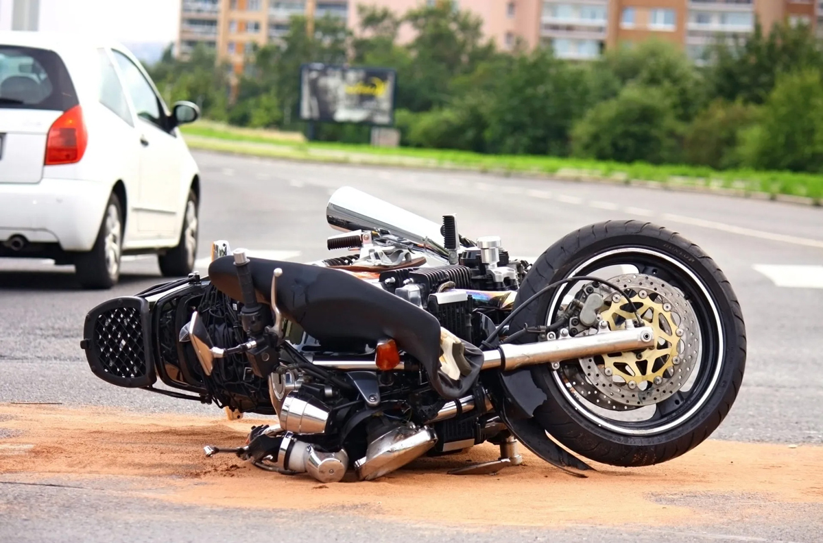 Motociclista de Las Vegas muere en colisión de camión en la autopista 95